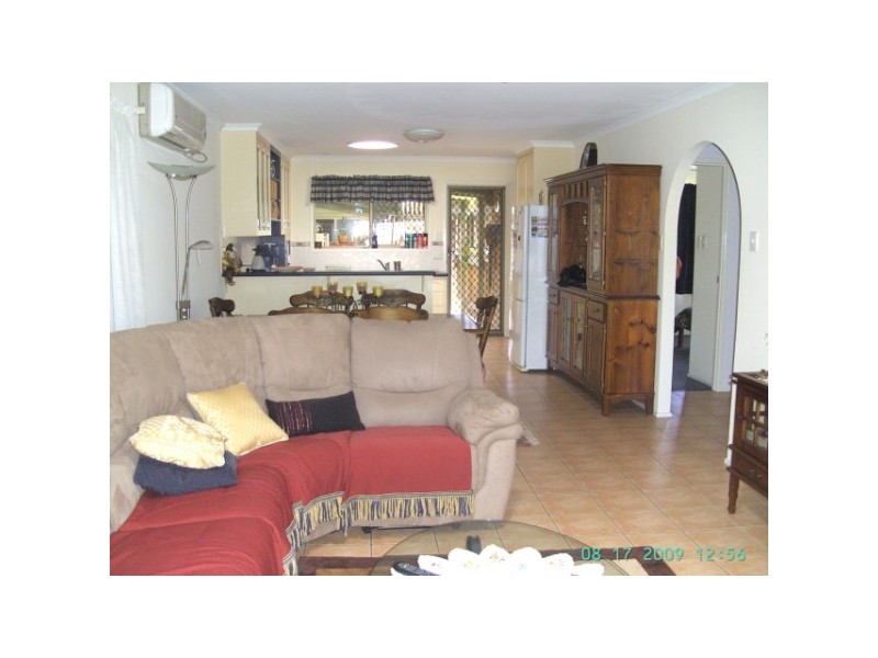 104 CUNNINGHAM STREET, Urangan QLD 4655