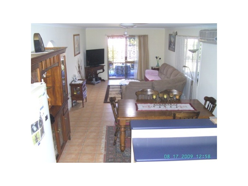 104 CUNNINGHAM STREET, Urangan QLD 4655