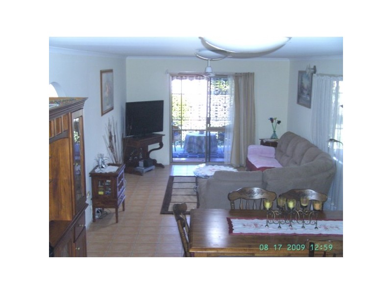 104 CUNNINGHAM STREET, Urangan QLD 4655