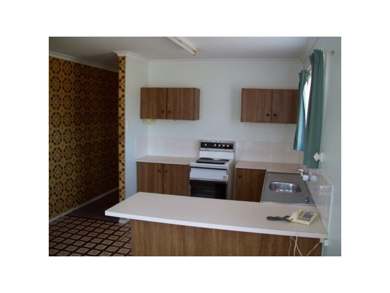 56 king, Urangan QLD 4655