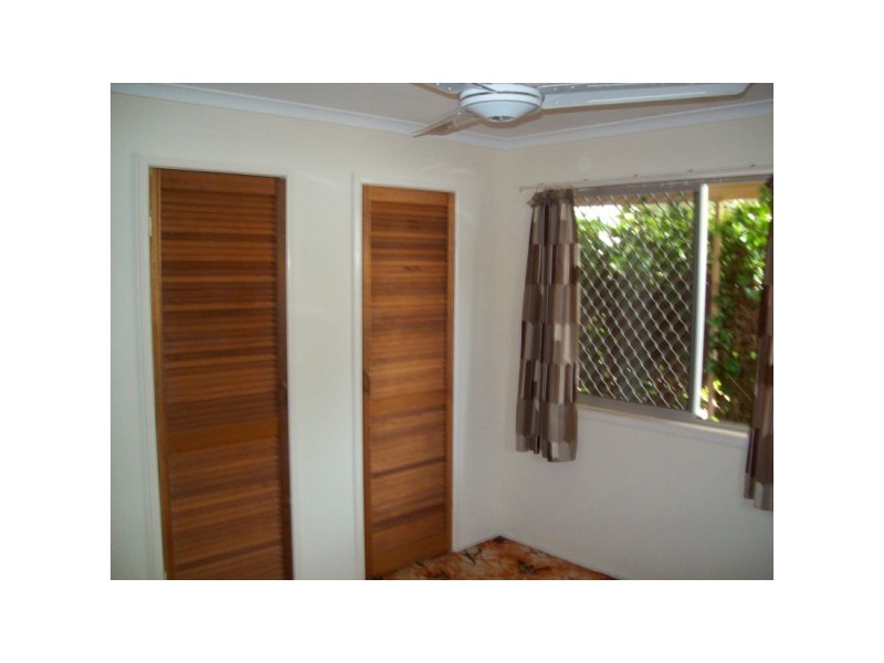 56 king, Urangan QLD 4655