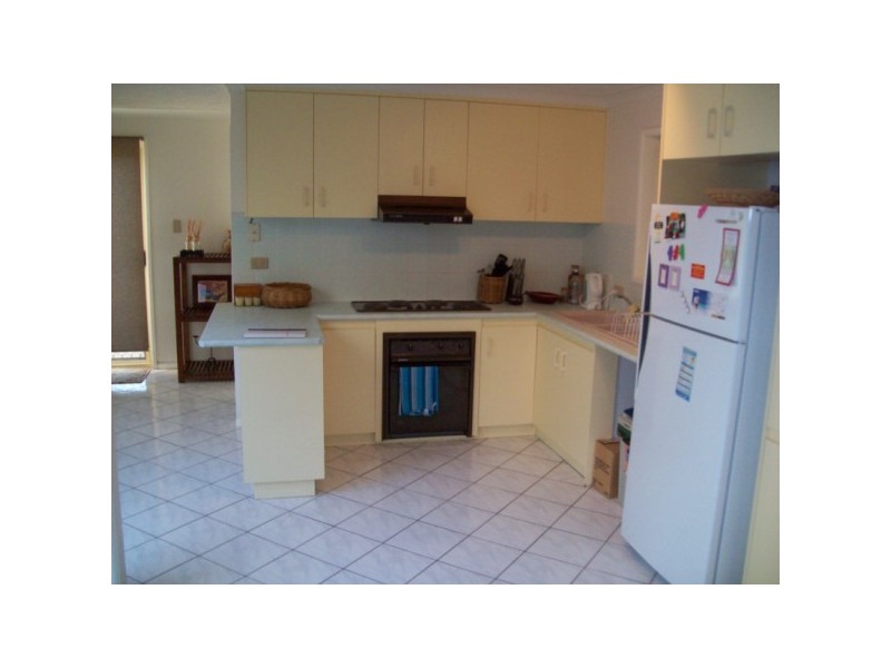 4 CASSIA, Scarness QLD 4655