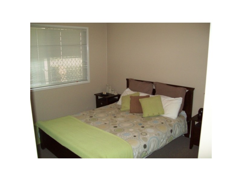 4 CASSIA, Scarness QLD 4655