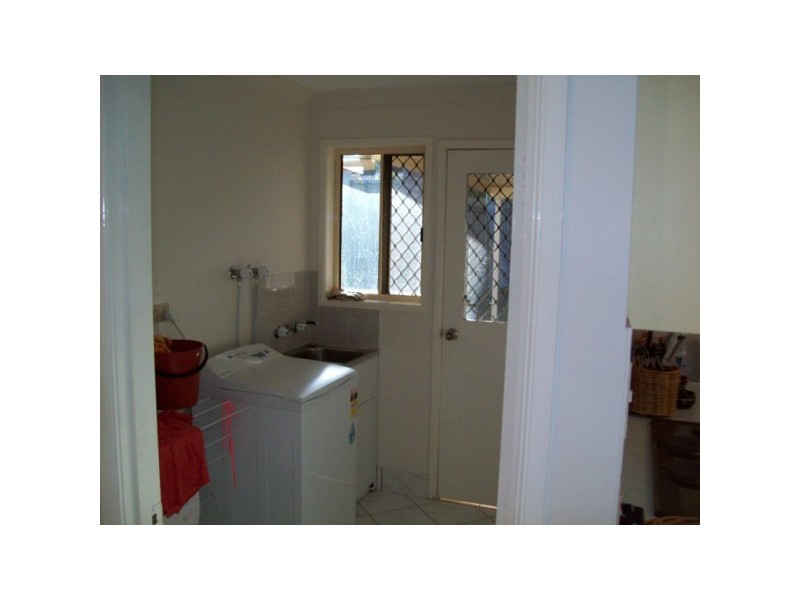 4 CASSIA, Scarness QLD 4655