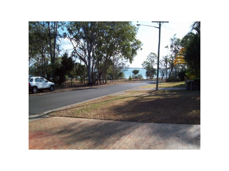 8 SPENCE, Point Vernon QLD 4655