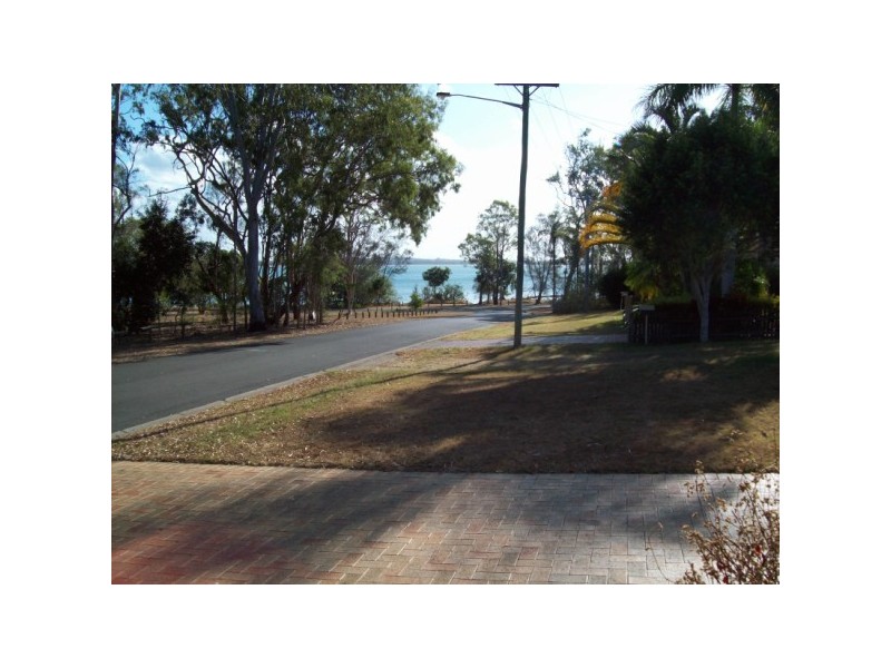 8 SPENCE, Point Vernon QLD 4655