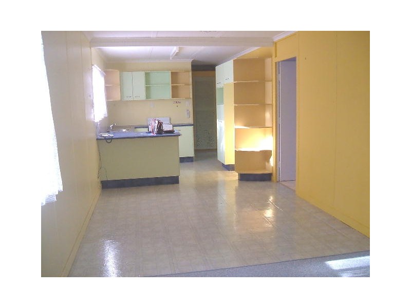 29 PARADISE STREET, Point Vernon QLD 4655