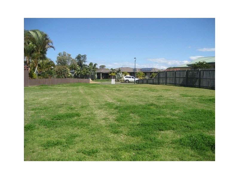 24 TURNBULL COURT, Urangan QLD 4655