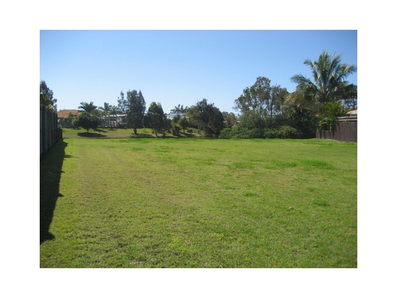 24 TURNBULL COURT, Urangan QLD 4655