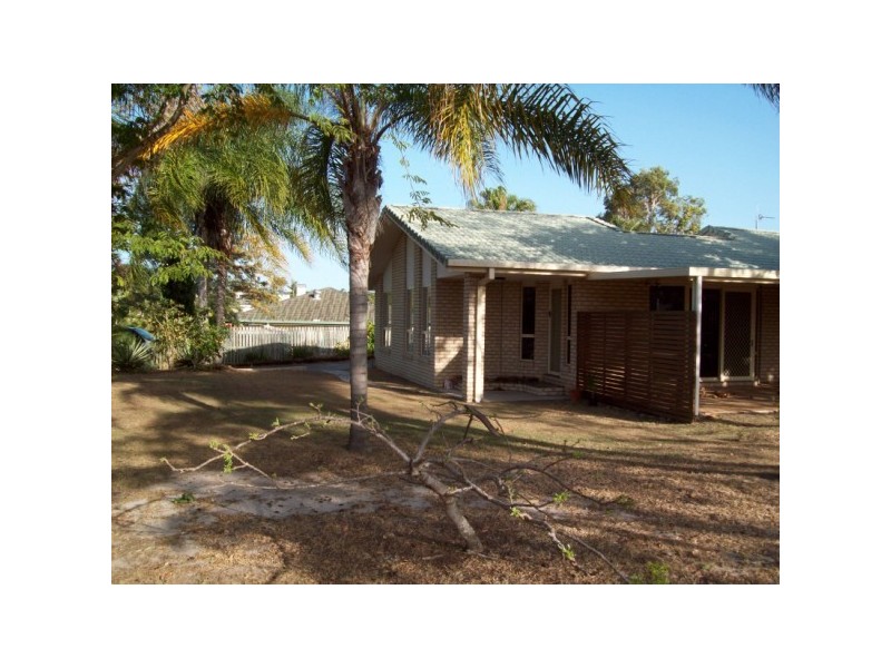 4 CASSIA STREET, Scarness QLD 4655