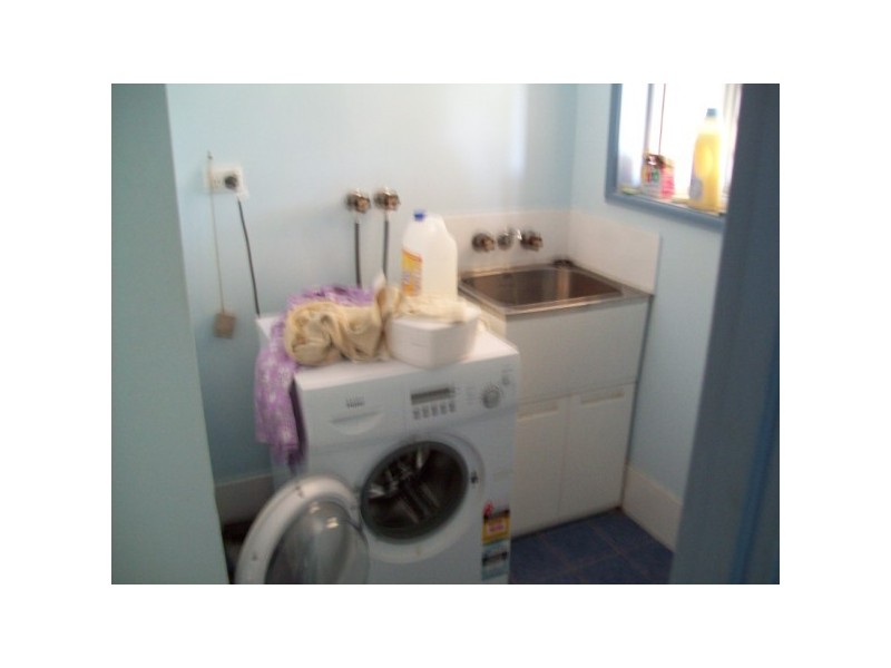 Point Vernon QLD 4655