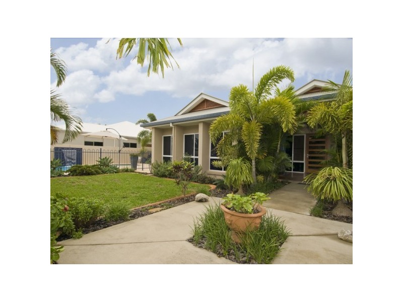 40 ALEXANDER STREET, Torquay QLD 4655