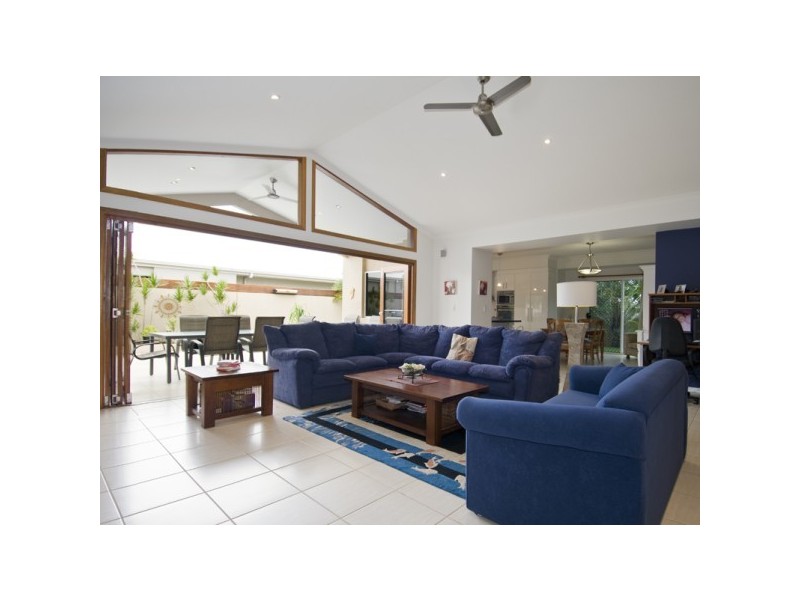 40 ALEXANDER STREET, Torquay QLD 4655