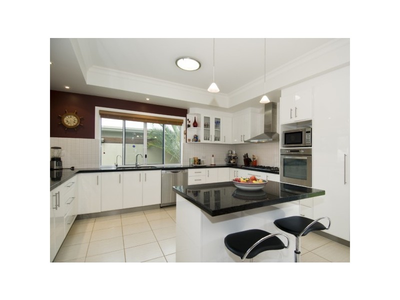 40 ALEXANDER STREET, Torquay QLD 4655