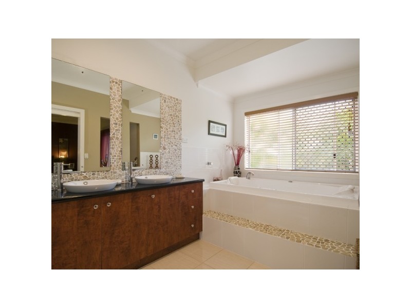 40 ALEXANDER STREET, Torquay QLD 4655