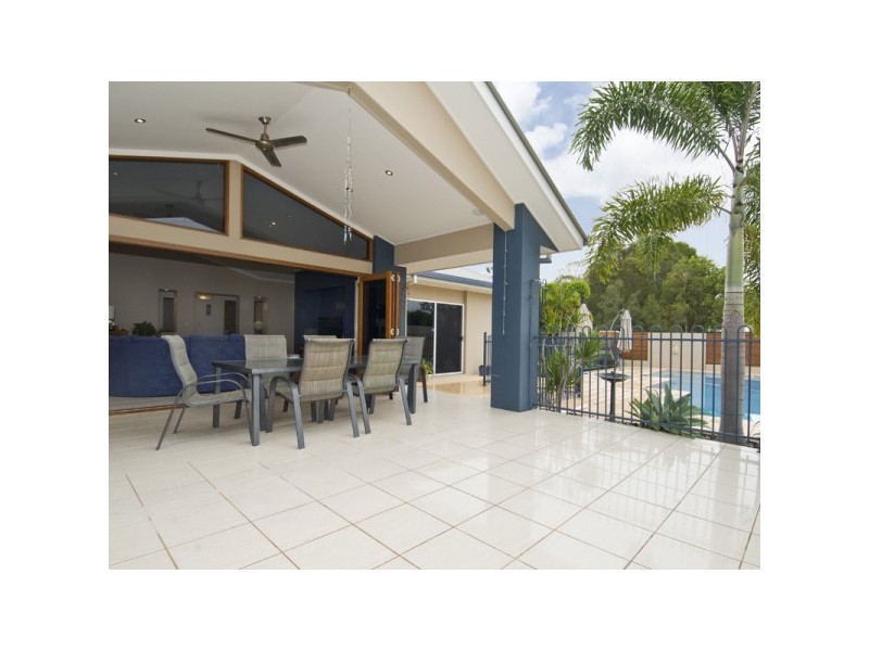 40 ALEXANDER STREET, Torquay QLD 4655