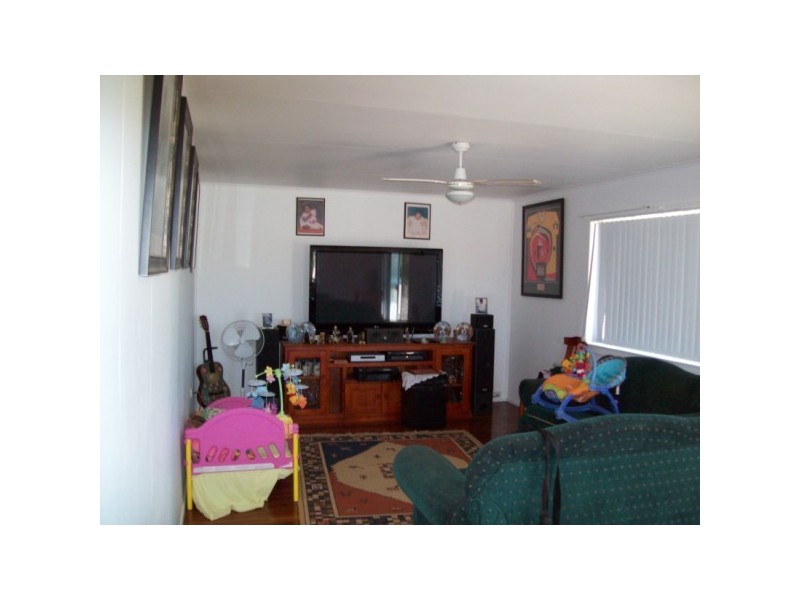 49 HELSHAM STREET, Point Vernon QLD 4655