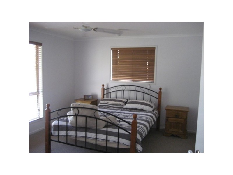 122 SNAPPER STREET, Kawungan QLD 4655