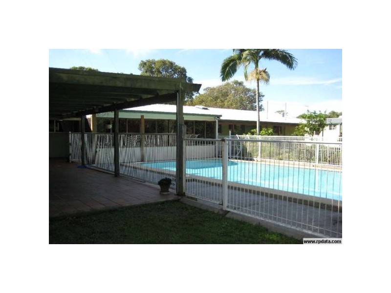 76 BOUNDARY ROAD, Urangan QLD 4655