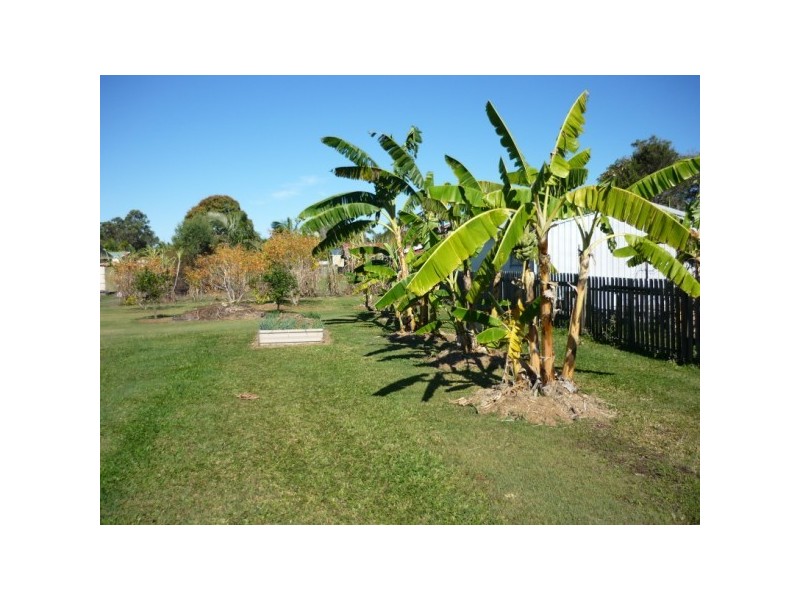 12 Robert Street, Torbanlea QLD 4662