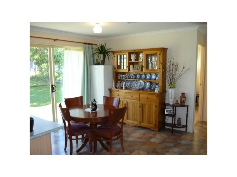 12 Robert Street, Torbanlea QLD 4662