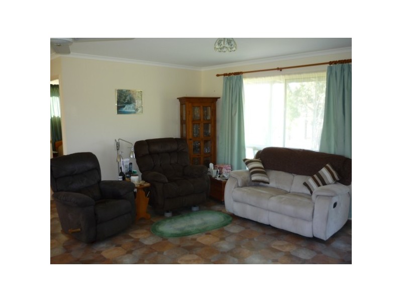 12 Robert Street, Torbanlea QLD 4662