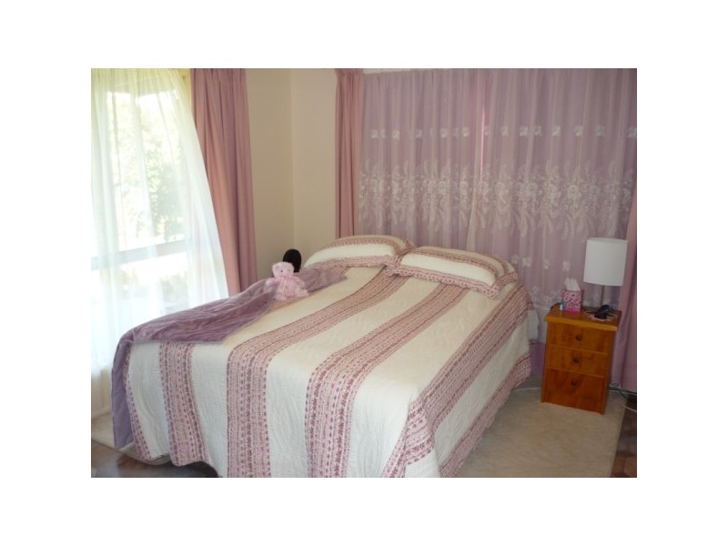 12 Robert Street, Torbanlea QLD 4662