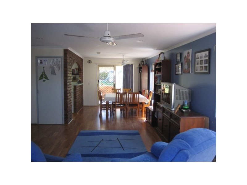 38 HONEYSUCKLE AVE, Kawungan QLD 4655