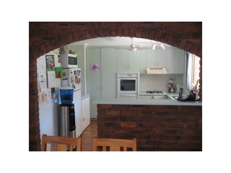 38 HONEYSUCKLE AVE, Kawungan QLD 4655