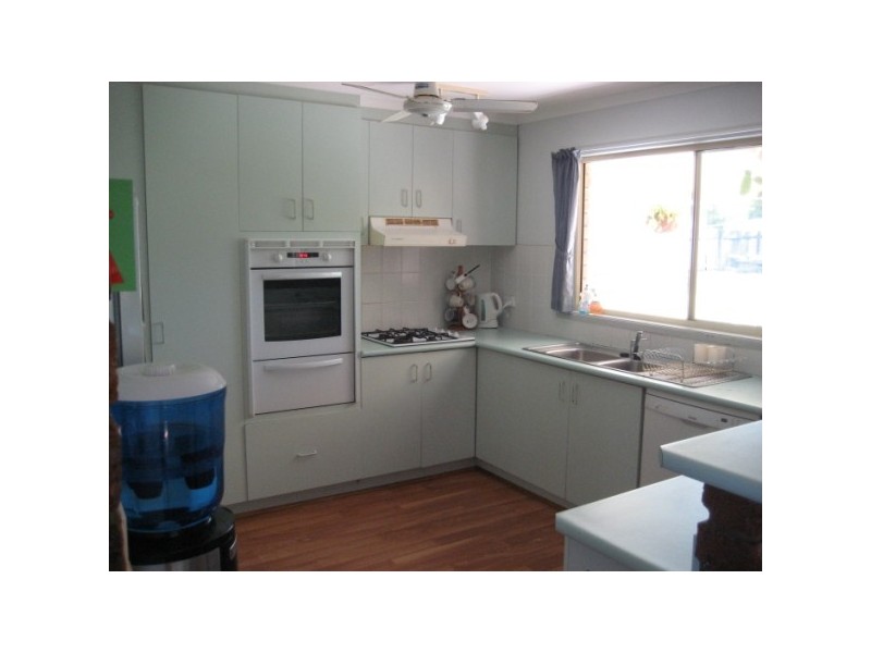 38 HONEYSUCKLE AVE, Kawungan QLD 4655