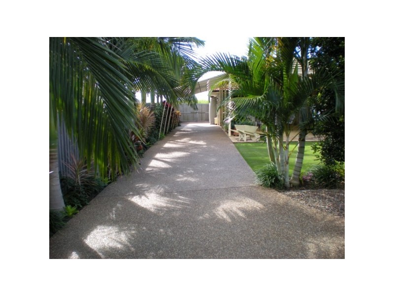 17 McLiver, Kawungan QLD 4655