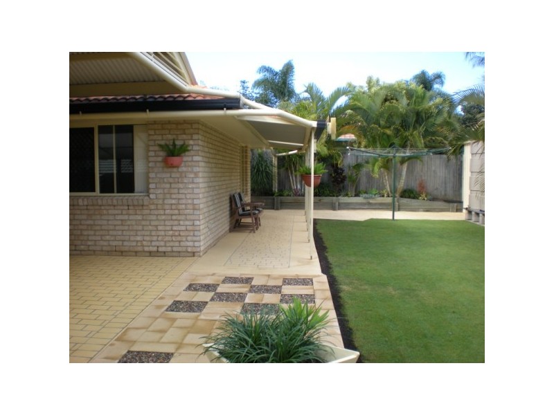 17 McLiver, Kawungan QLD 4655