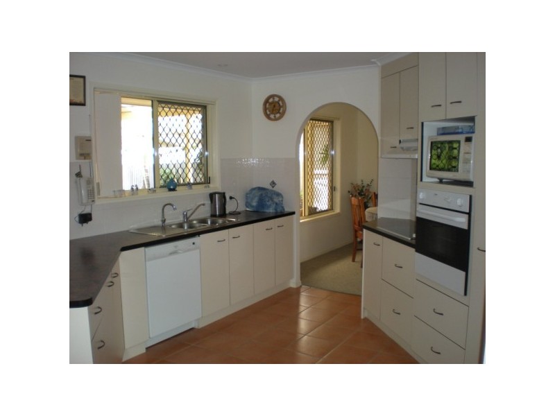 17 McLiver, Kawungan QLD 4655