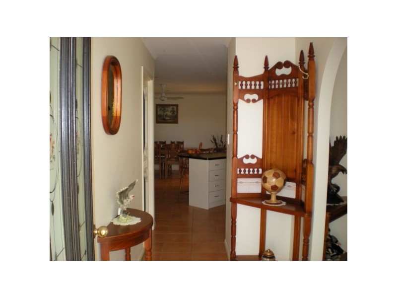 17 McLiver, Kawungan QLD 4655