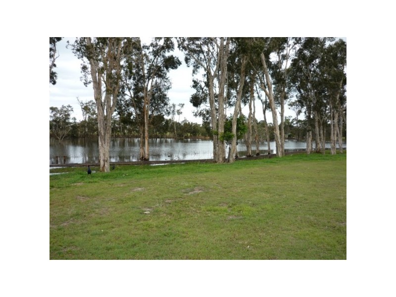 27 SIRENIA DRIVE, Burrum Heads QLD 4659