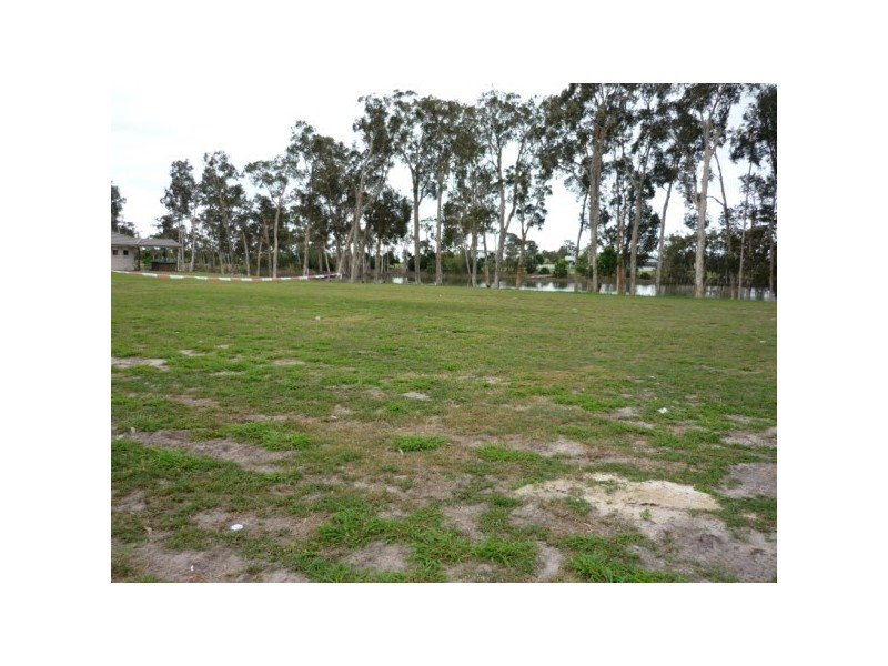27 SIRENIA DRIVE, Burrum Heads QLD 4659