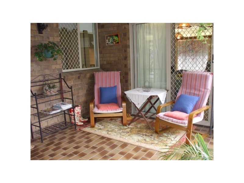 8 WILLIAM STREET, Urangan QLD 4655