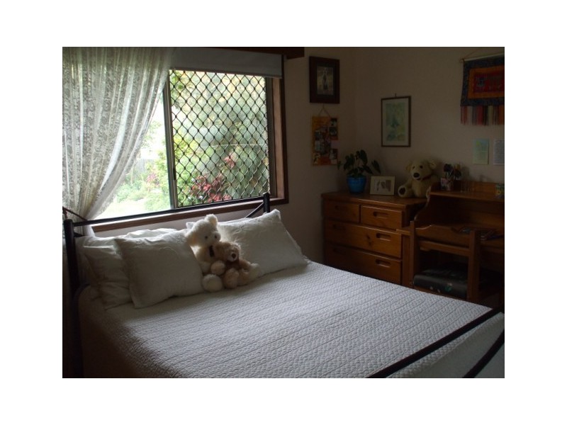 8 WILLIAM STREET, Urangan QLD 4655
