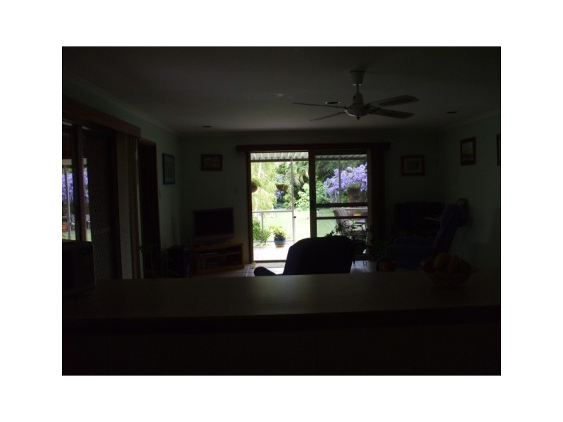8 WILLIAM STREET, Urangan QLD 4655