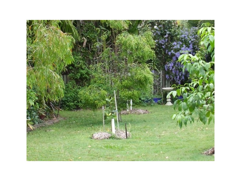 8 WILLIAM STREET, Urangan QLD 4655
