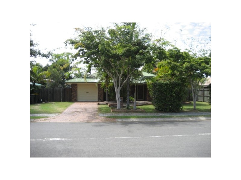 * MARINEVIEW AVENUE, Scarness QLD 4655