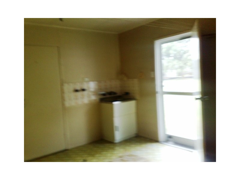 735 BOAT HARBOUR DR, Urangan QLD 4655