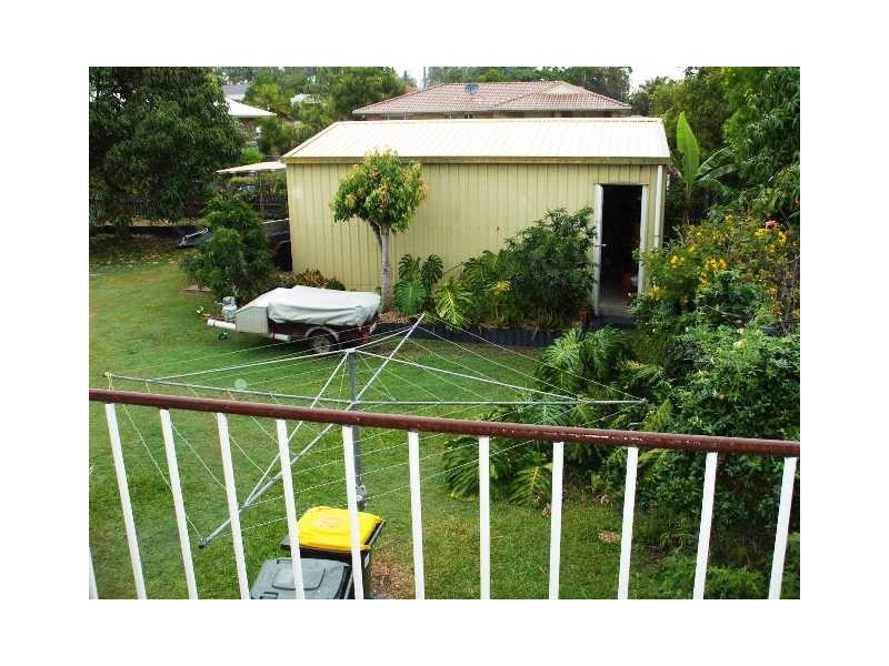 735 BOAT HARBOUR DR, Urangan QLD 4655