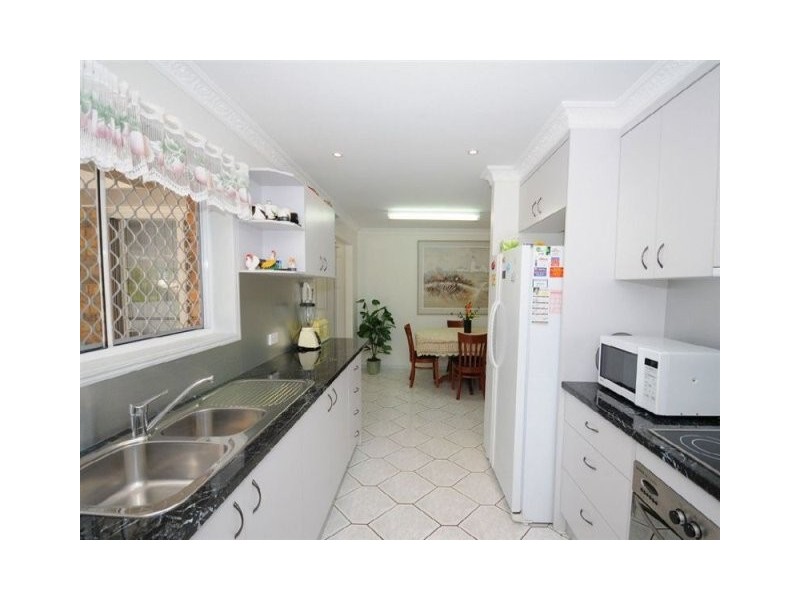 50 HAYDN DRIVE, Kawungan QLD 4655