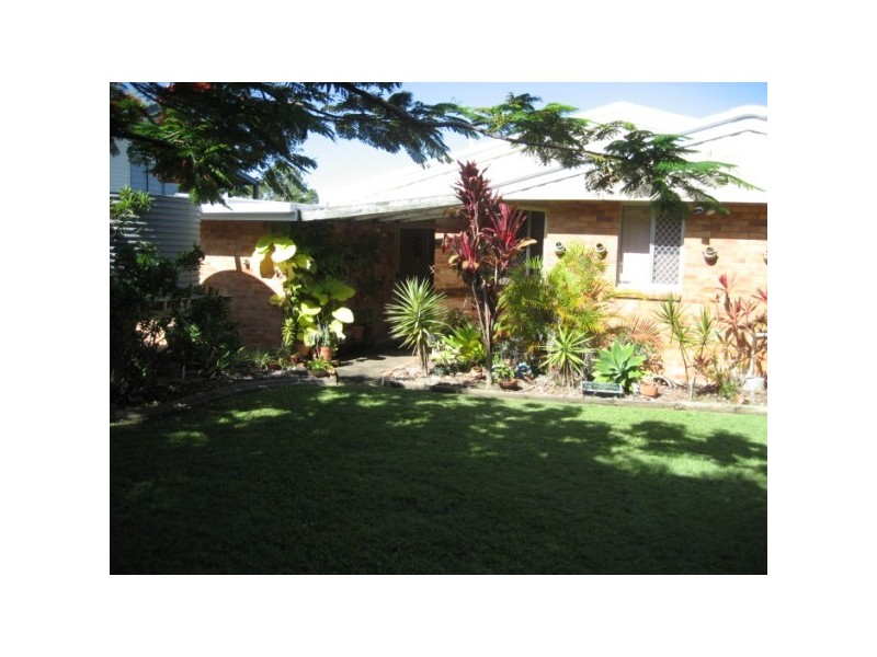 196 ESPLANADE,, Point Vernon QLD 4655