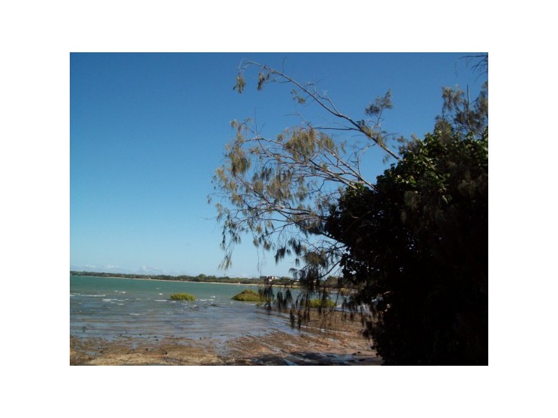 196 ESPLANADE,, Point Vernon QLD 4655