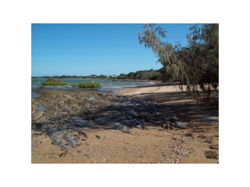 196 ESPLANADE,, Point Vernon QLD 4655