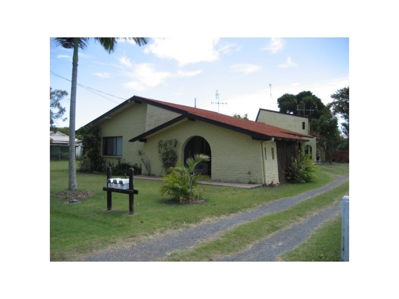 10 HIBISCUS STREET, Urangan QLD 4655