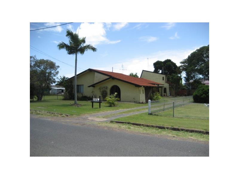 10 HIBISCUS STREET, Urangan QLD 4655