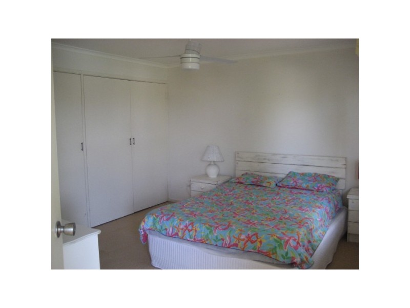 10 HIBISCUS STREET, Urangan QLD 4655